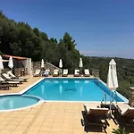 Garden Ξενοδοχείο με διαμερίσματα 4*