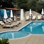 Garden 4*