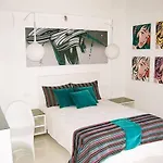 Ξενοδοχείο με διαμερίσματα Garden 4*