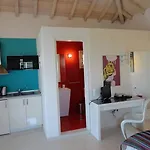 Ξενοδοχείο με διαμερίσματα Garden 4*