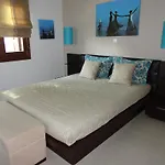 Garden 4*