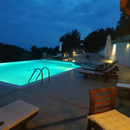 Skiathos Garden Aparthotel 3*
