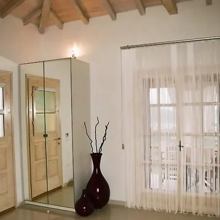 Ξενοδοχείο με διαμερίσματα Garden Σκιάθος Πόλη