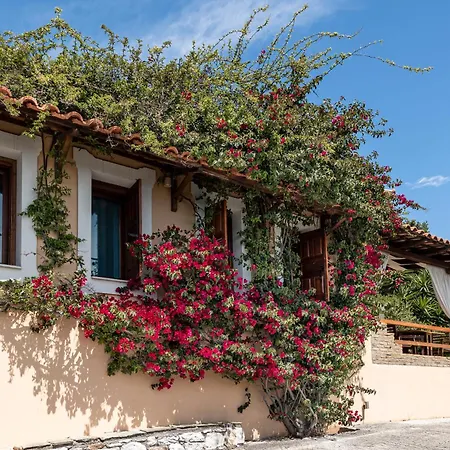 Apart-hotel Garden 4*