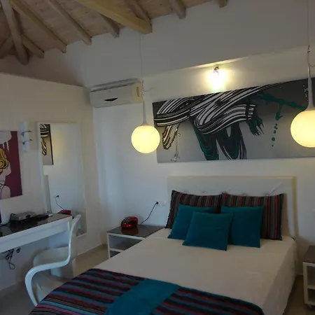 Garden Ξενοδοχείο με διαμερίσματα Σκιάθος Πόλη