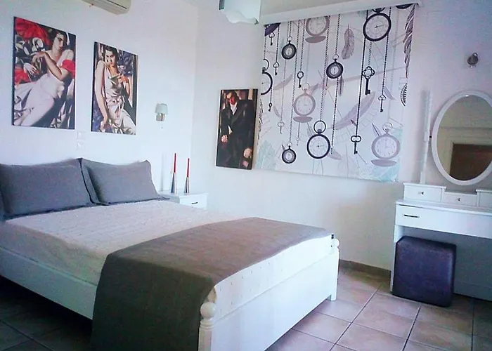 Garden מלון דירות 4*