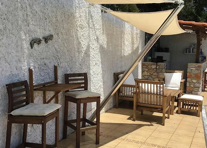 Garden מלון דירות 4*