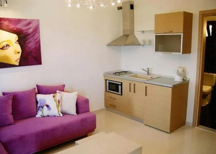 Garden Apartahotel 4*